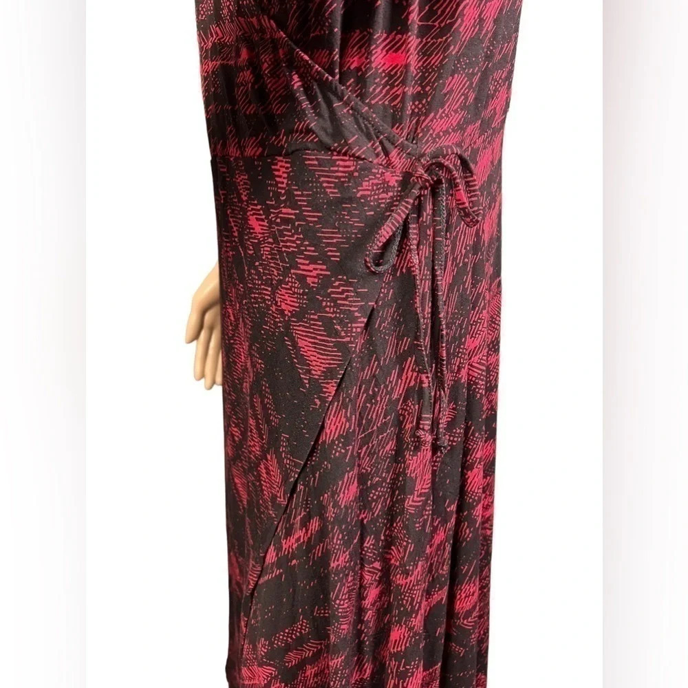 TORRID Womens 1X Red Black Abstract Plaid Long Sleeve Surplice Neck Wrap Dress - Picture 8 of 15